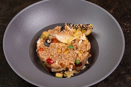 Тяхан с курицей и овощами