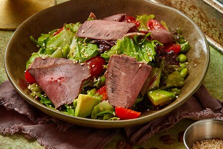 Салат с ростбифом