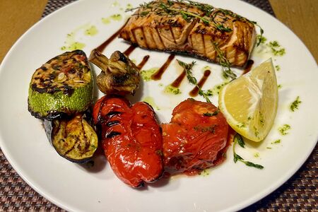 Стейк из лосося