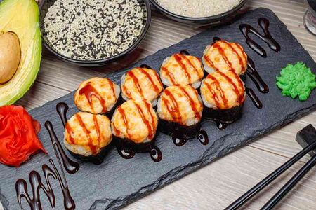 Запеченный ролл с угрем