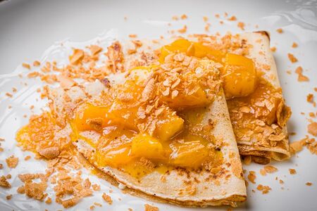 Блины с заварным кремом и хурмой