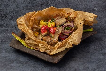 Язычки ягнёнка, запечённые с картофелем черри и зеленью