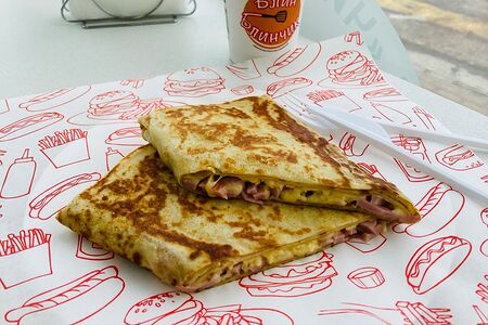 Блин с ветчиной и сыром