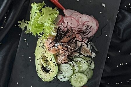 Поке с лососем