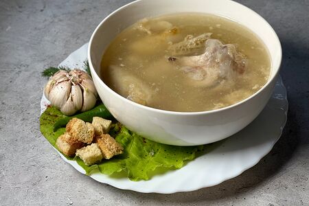 Хаш с сухарями и чесноком