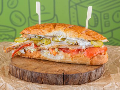 Классический сэндвич с курицей