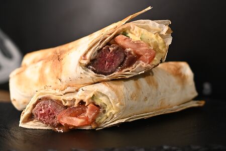 Шаурма с колбаской чивапчичи