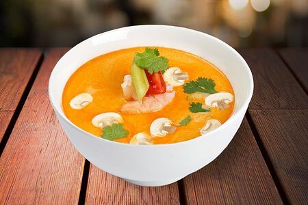 Том Ям с тигровыми креветками