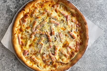 Пицца с ветчиной и грибами большая