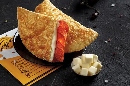 Чебурек Пепперони