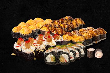 Сет роллов Темная лошадка