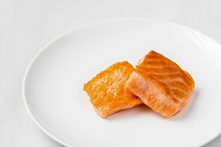 Лосось жареный