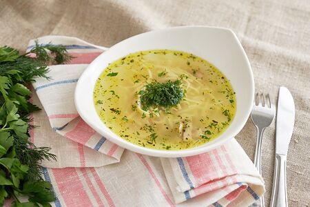 Суп лапша с курицей