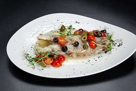 Черноморская камбала под соусом маринара