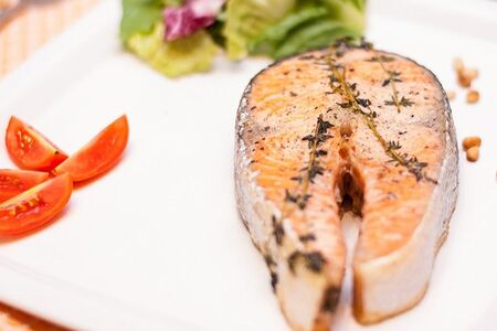 Стейк из лосося