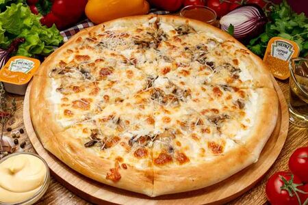 Грибная на пышном тесте