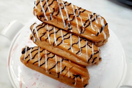 Эклеры со сгущенным молоком