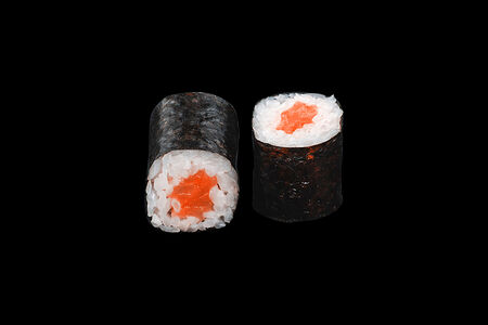 Маки ролл с копченым лососем