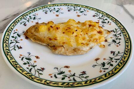 Куриное филе с ананасом