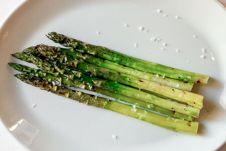 Зеленая спаржа