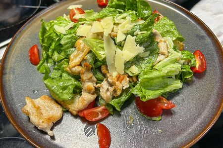 Цезарь с курицей