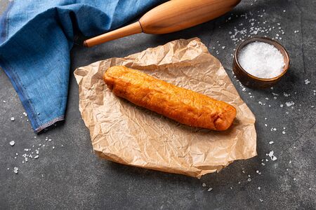 Сосиска в тесте жареная