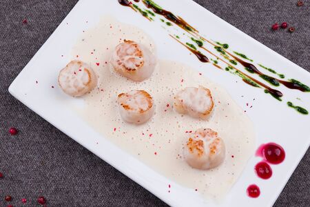 Гребешок со сливочно-цитрусовым муссом