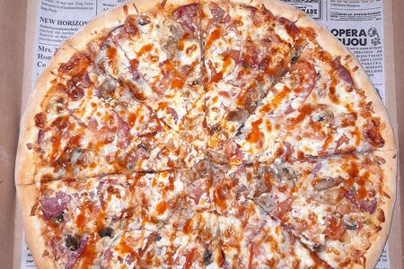 Диабло со свининой на тонком тесте