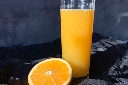 Свежевыжатый апельсиновый сок