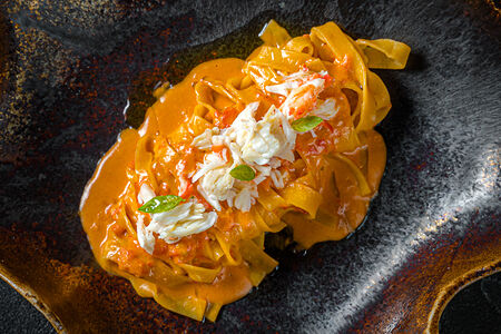 Тальятелле Mollusca с крабом