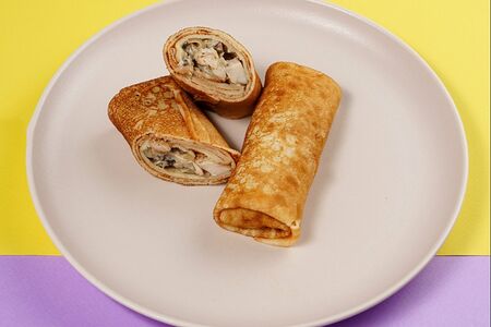 Блины с курицей и грибами
