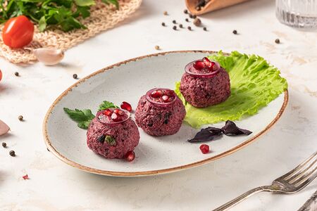 Пхали из свеклы с орехами