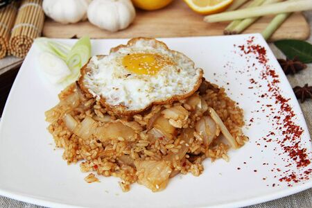 Рис с кимчи и свининой