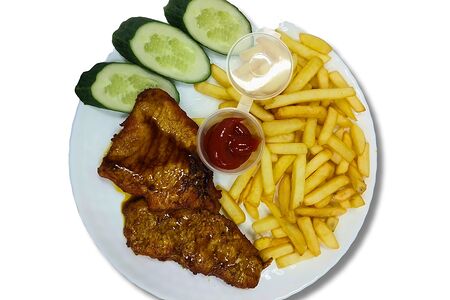 Cвинoй бифштекс с картошкой фри