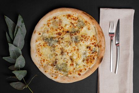 Пицца Кватро формаджо