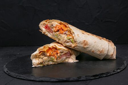 Ролл в лаваше вегетарианский