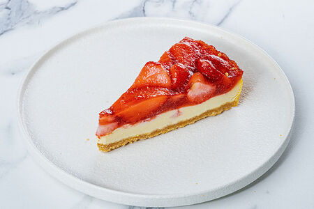 Чизкейк с клубникой