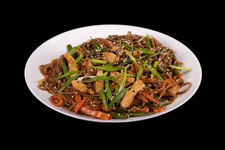 Соба с курицей в терияки