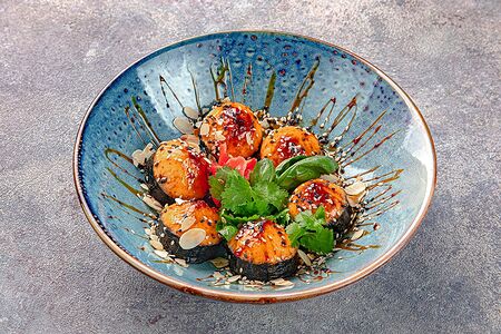 Запечённый ролл с крабом