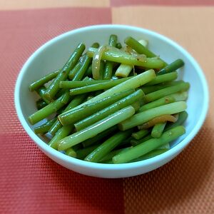 Салат из стрелок чеснока