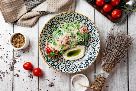 Салат из копченой курицы с соусом пармезан