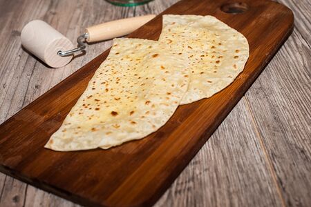 Кутабы с сыром сулугуни