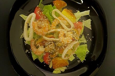 Салат с морепродуктами