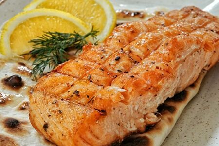 Стейк из семги на гриле