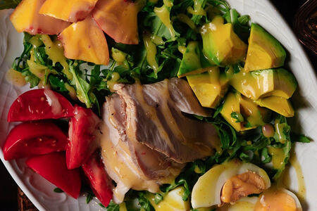 Кобб-салат с копченой индейкой