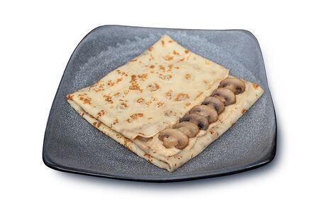 Блин с шампиньонами и белыми грибами