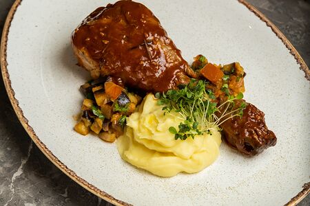 Томленая ножка индейки