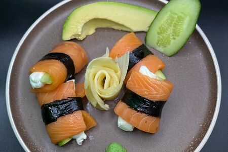 Суши 4 сумоиста