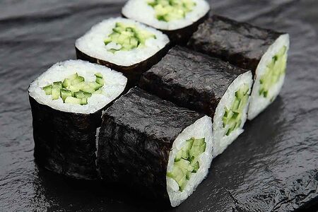 Ролл с огурцом