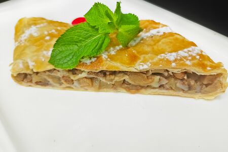 Домашний яблочный штрудель